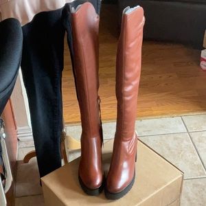 Gianni Bini OTK Redwood Leather Re-Volve Lugged Block Heel Boots Size 9M, NIB